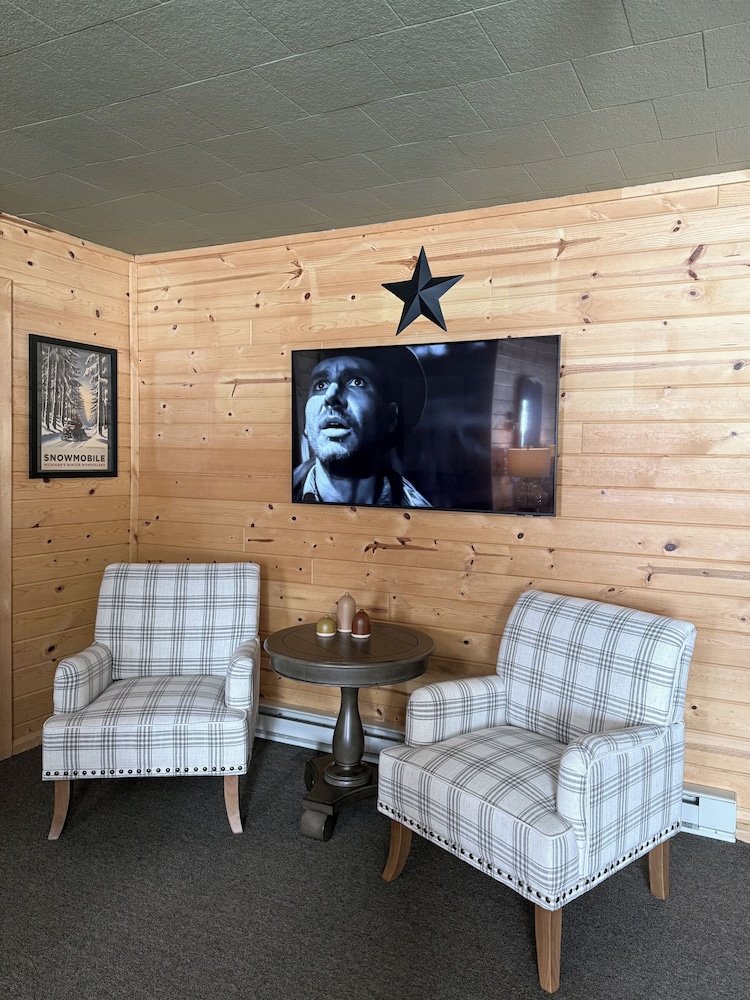 The Trail Inn - Newberry, MI - 13467 M-28
