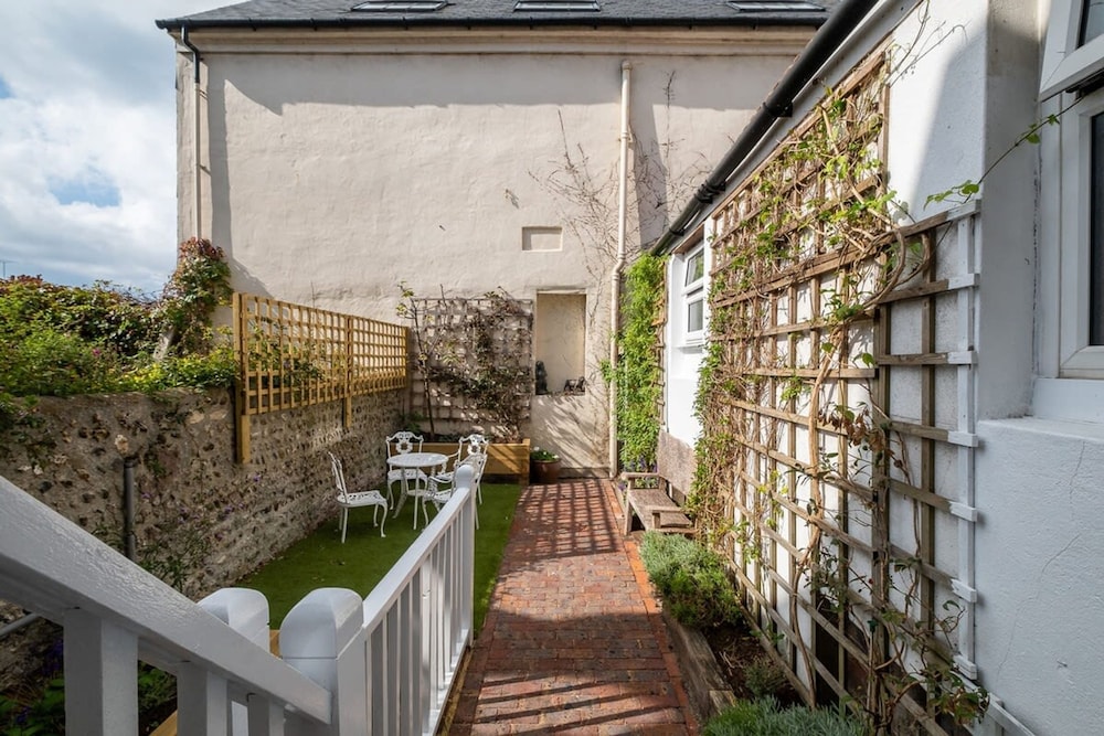Host Stay George Street Townhouse