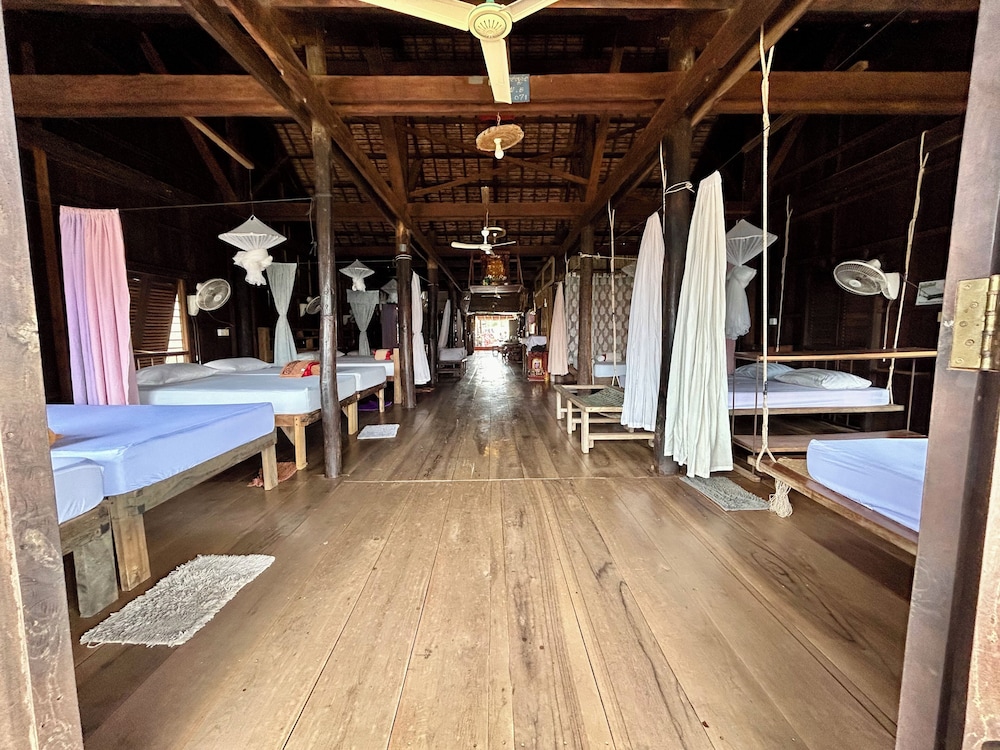 ST 63 Homestay & Tour Kampong Khleang