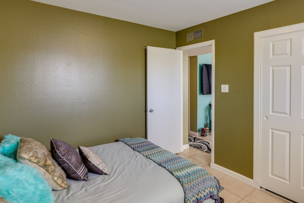Scottsdale Condo w/ Community Pool Access! - Property Image 23