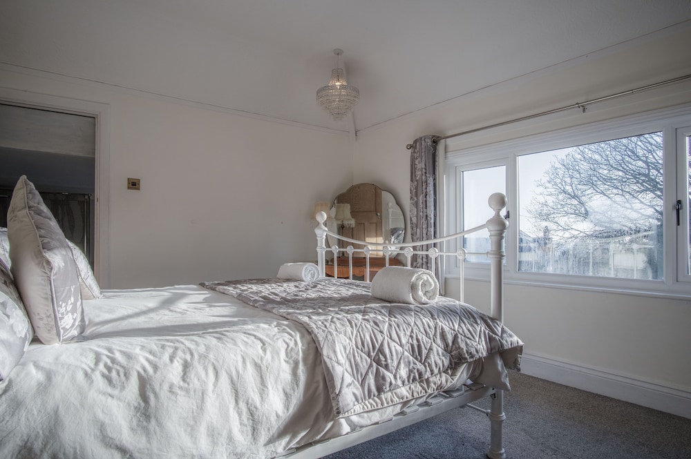 Hafordwen - 4 Bedroom Holiday Home - Saundersfoot view 5