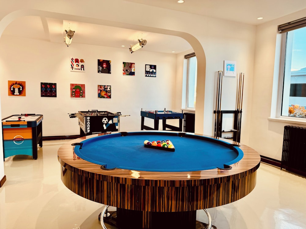 QING Luxury Campground Hotel