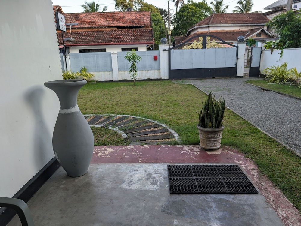 Costels Weligama