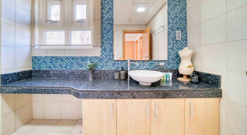 Chic Beachside 3BR Living at the Palm