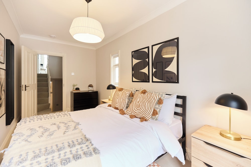 Regent's Park Mews