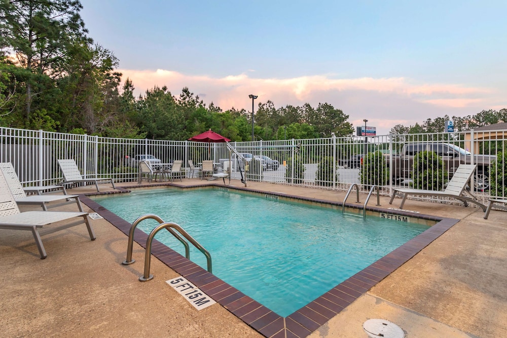 Best Western Oakdale Inn - Property Image 7