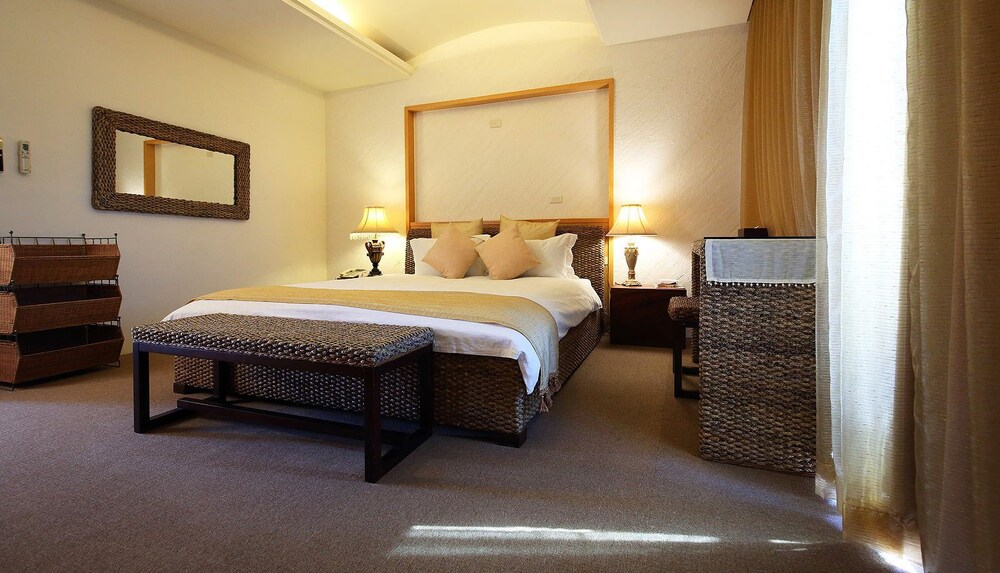 Pine Sea and Flower Hostel