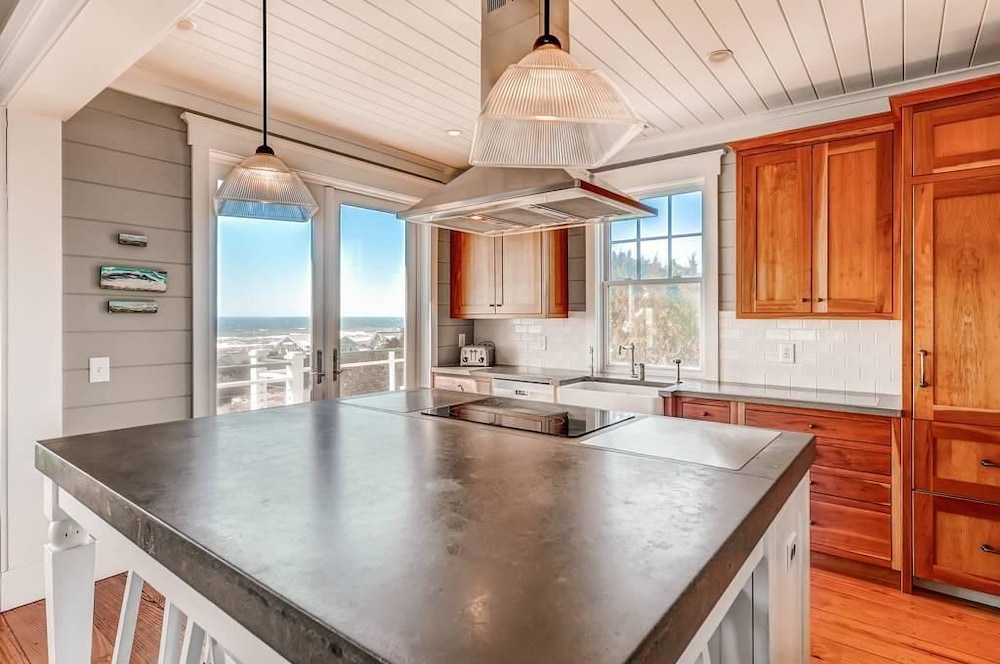 Watch Hill 5 Bedroom Holiday Home By Bald Head Island