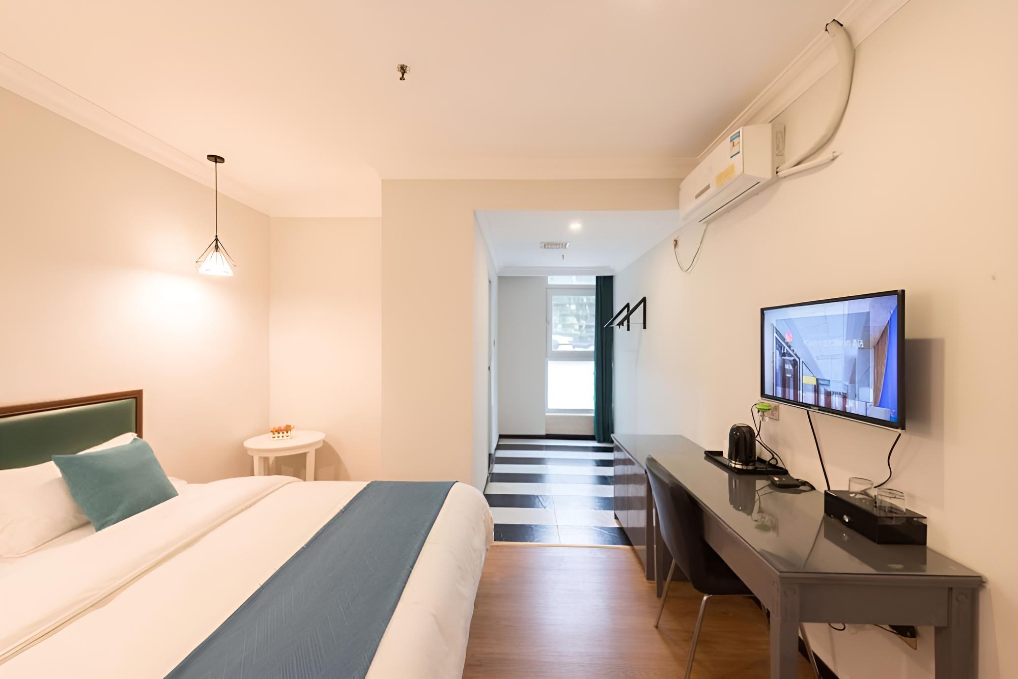 Huiyin Fashion Hotel