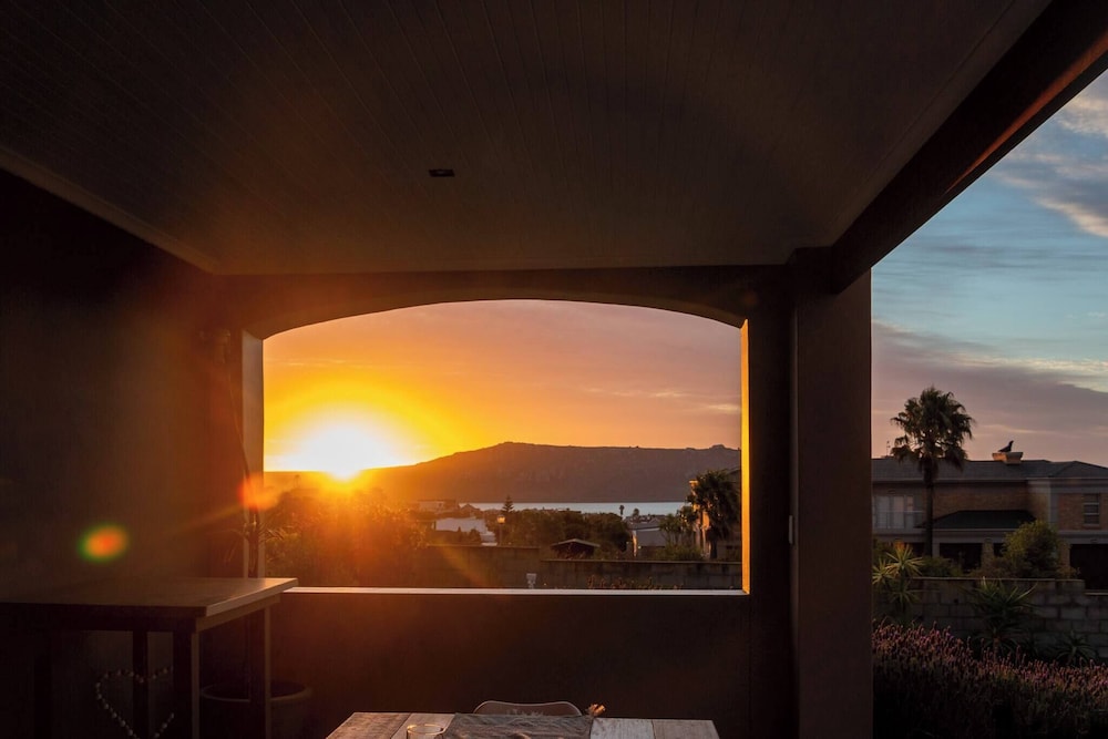 Serene Langebaan Getaway With Garden Views