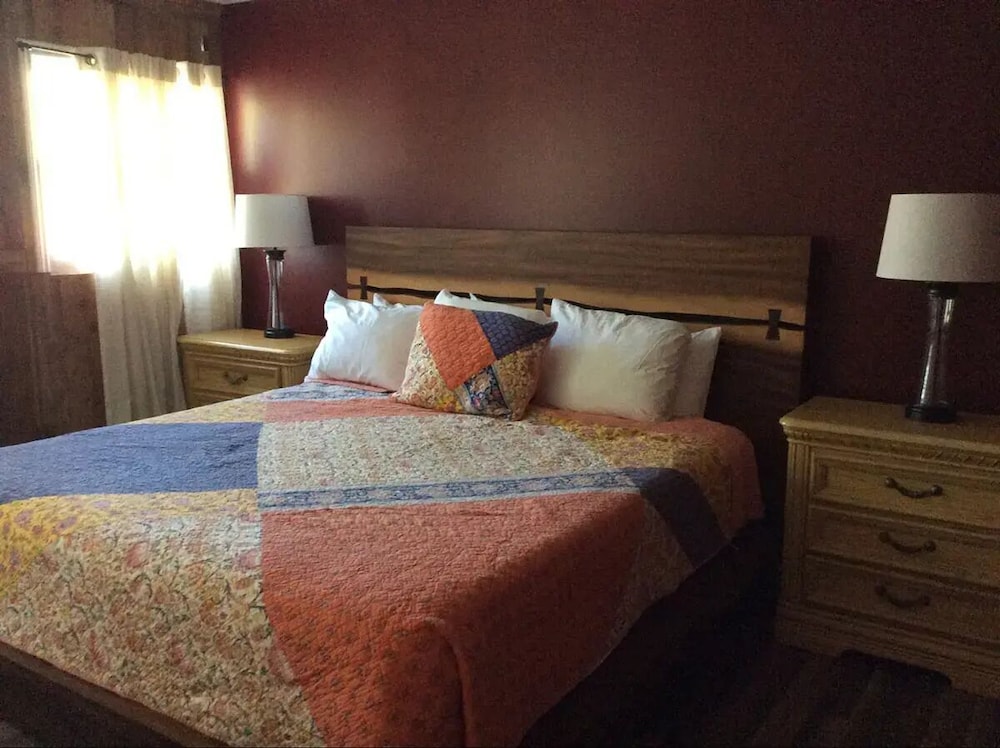 Smoky View Cottages & RV Resorts