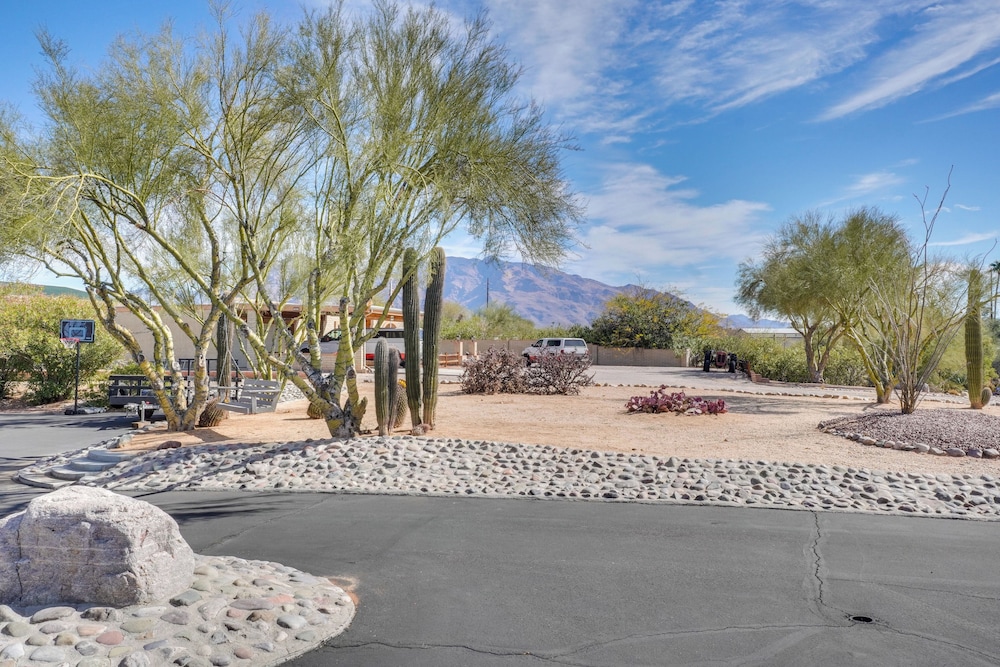 Walkable Studio w/ Patio in Tucson!
