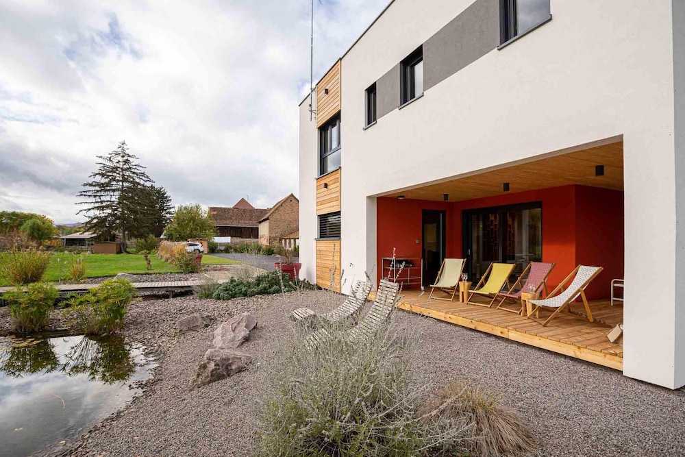 La Maison Devant La Prairie, 写真 131