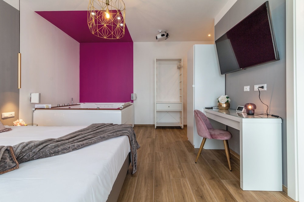 4 Star Suite SPA