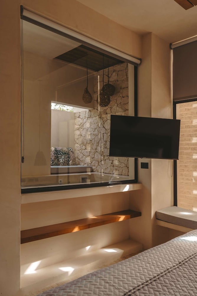 Boutique Condo w Private Pool in La Veleta