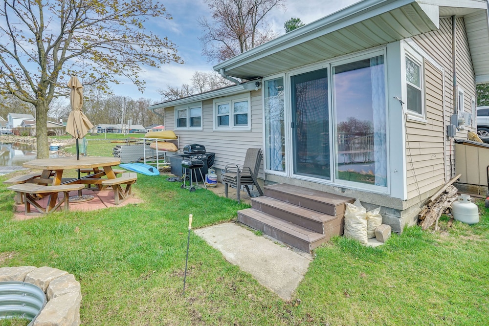 Lakefront Gem w/ Watercrafts & Dock in Coldwater!