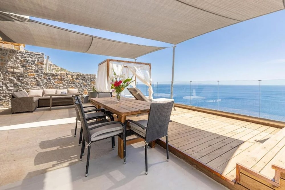 Eros Villa Crete