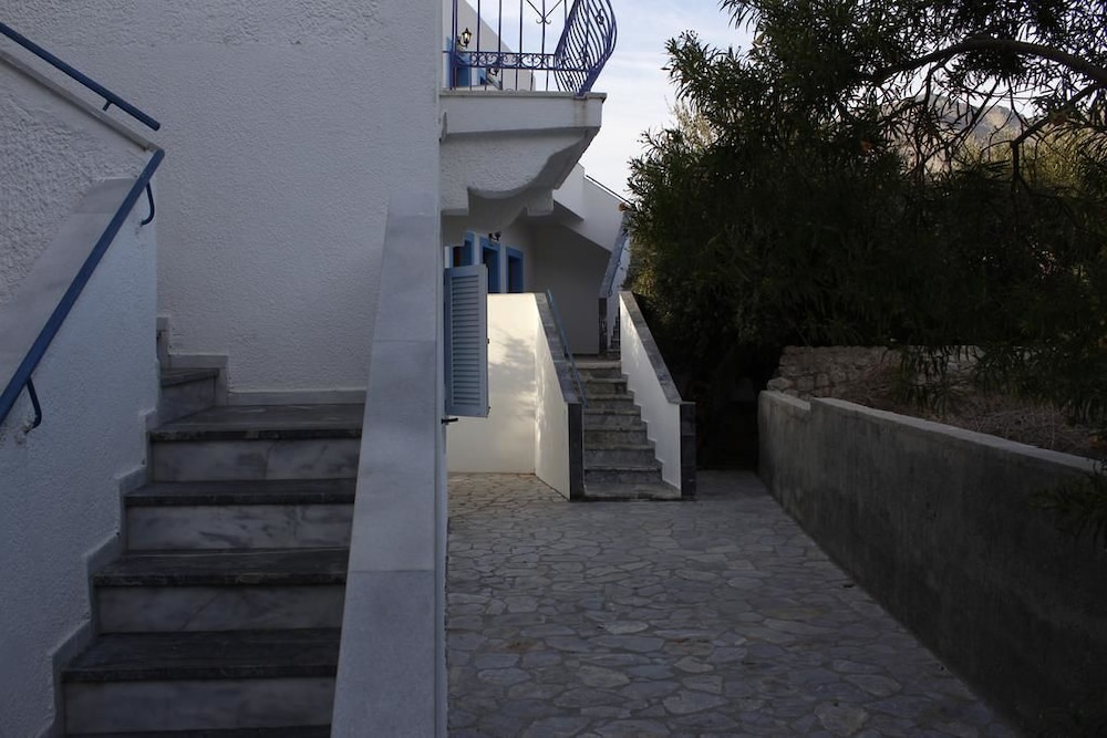 Stefanos Village