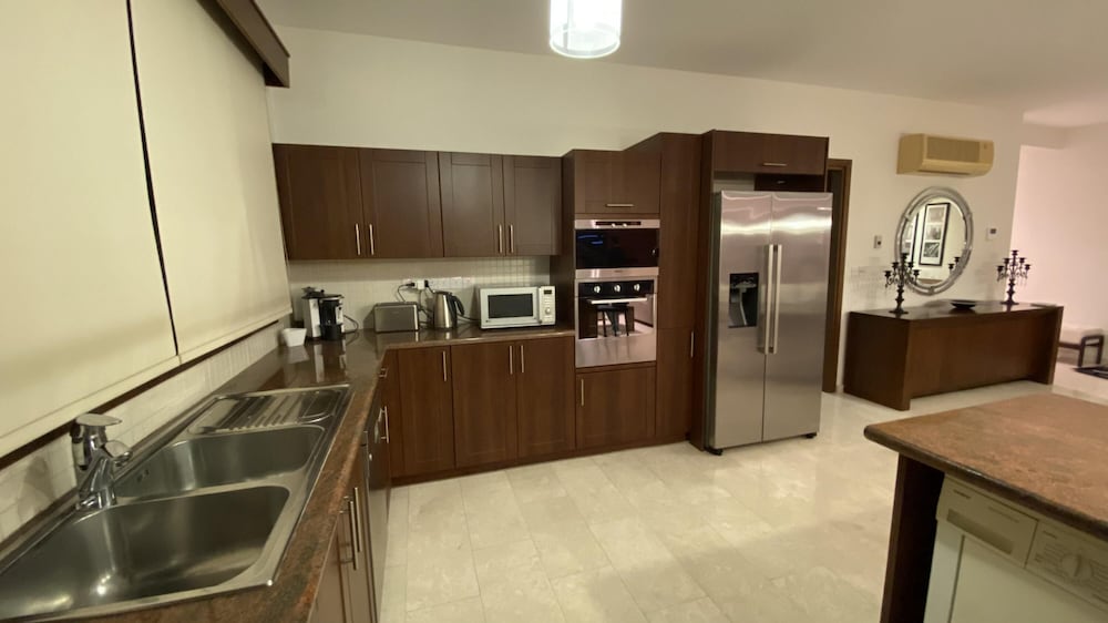 Hallmark Beach Apt by TrulyCyprus