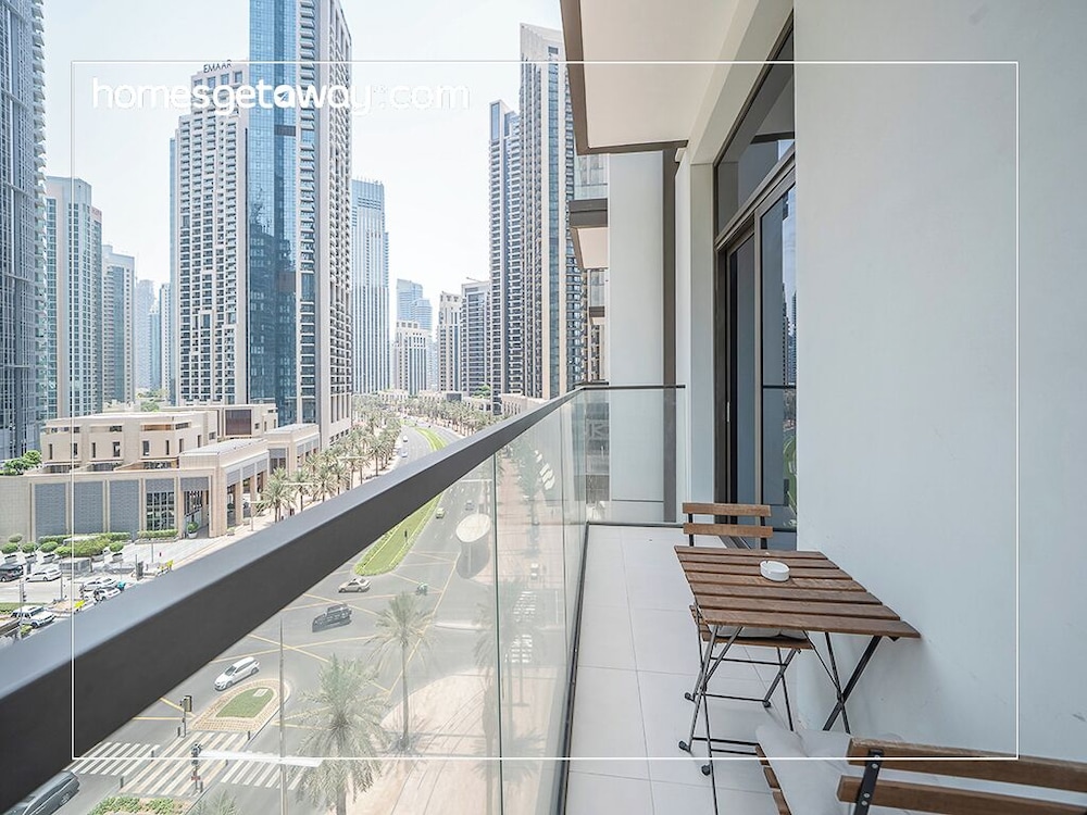 Chic 1BR Burj Crown Boulevard View