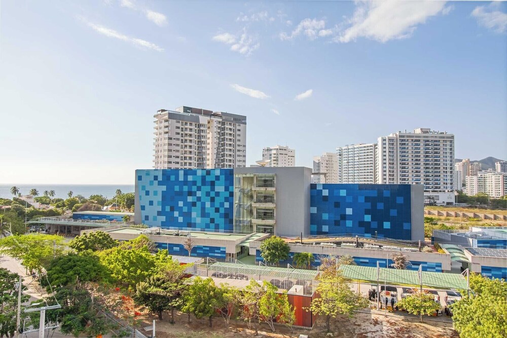 Salguero Suites By HostPro