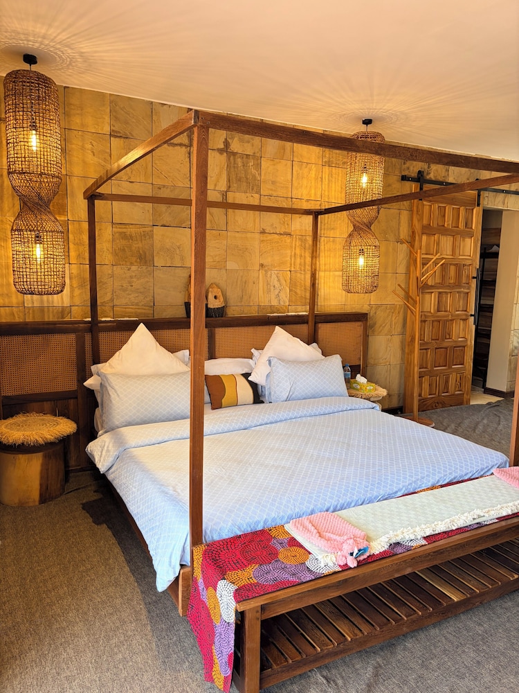 Shibam Campsite
