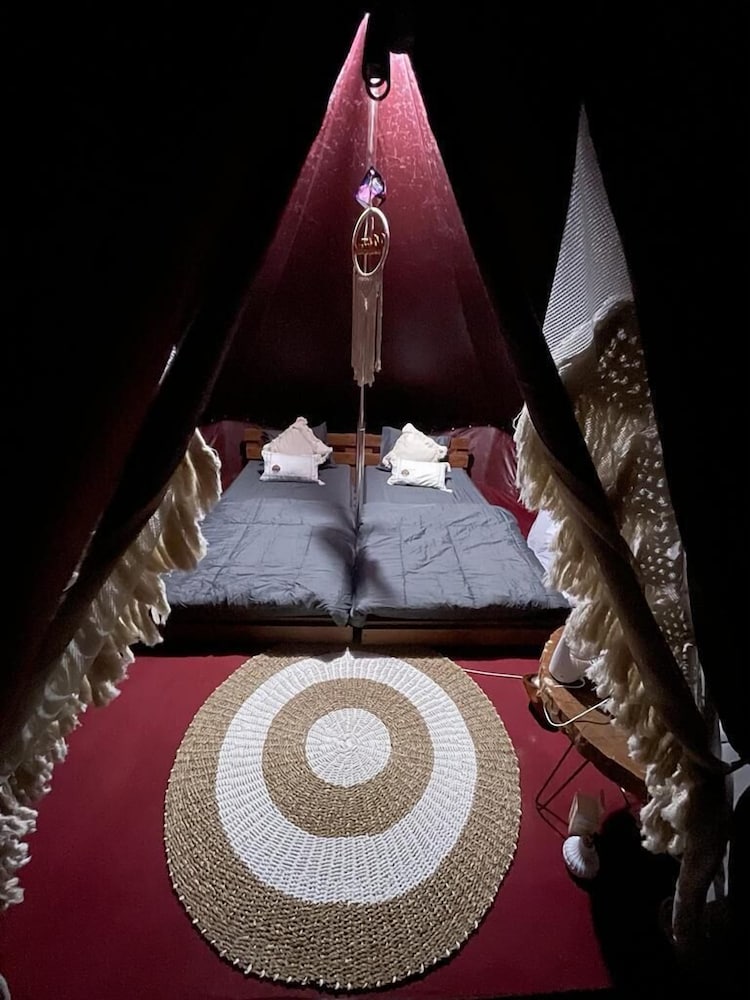 Lainkalogos Glamping