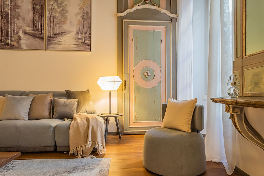 Rovelli 41 in Como With 2 Bedrooms and 3 Bathrooms