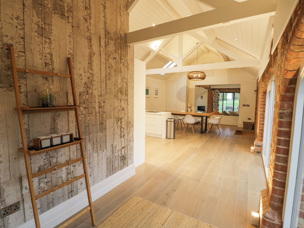 Fairoaks Barns