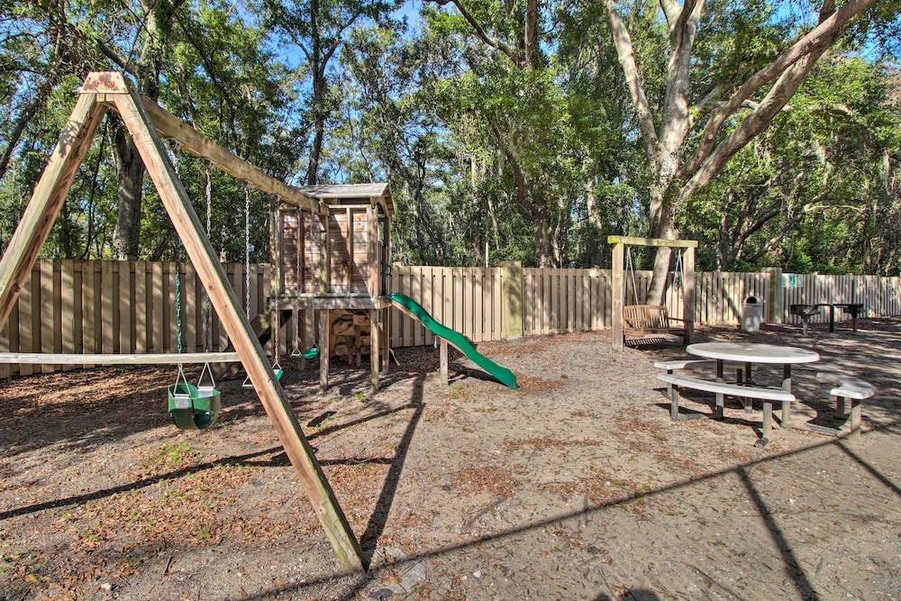 Beach & Pool Access: Serene Hilton Head Haven!