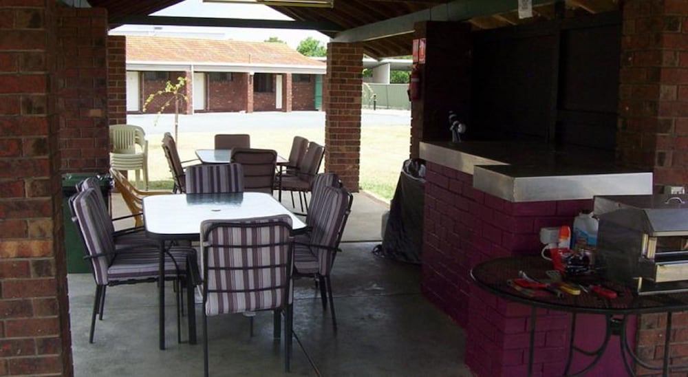 Rivergum Motel