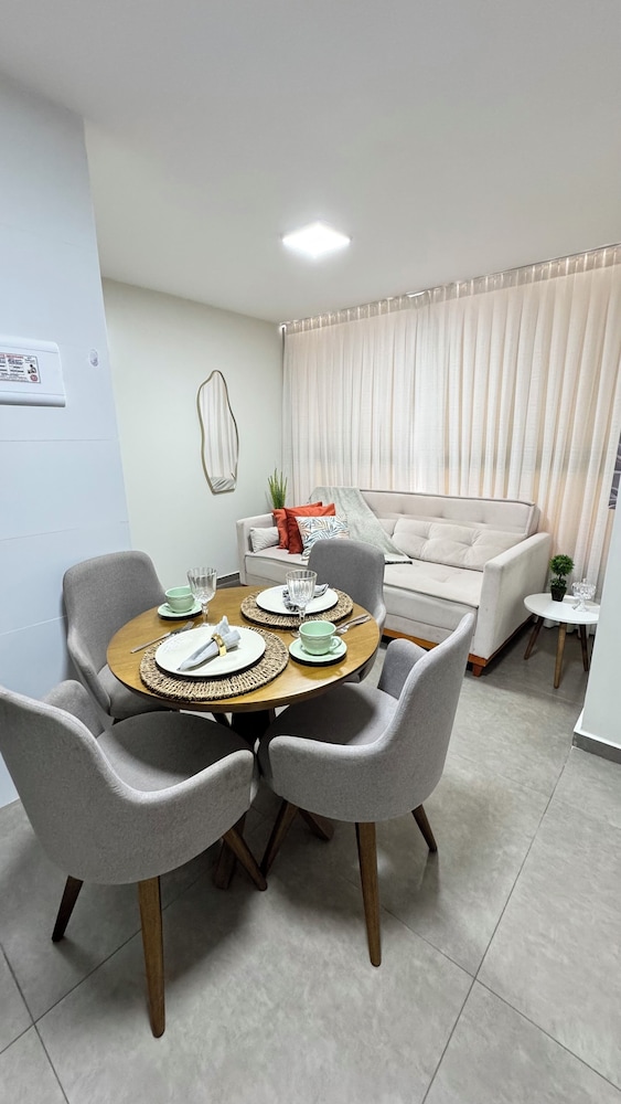 FLAT VIP SOLON MANAIRA