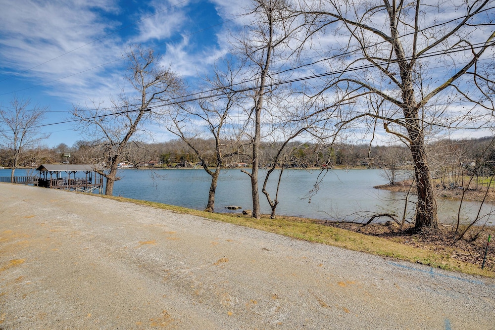 Peaceful Cabin at Lake Logan w/ Spacious Yard!