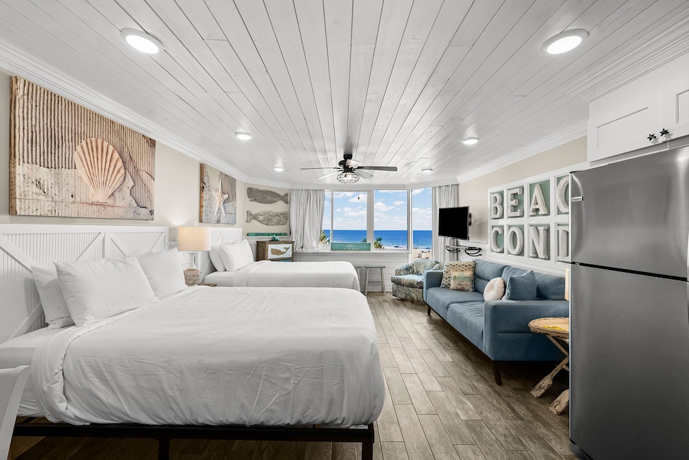 Beachfront Studio Condo - Top of the Gulf 317