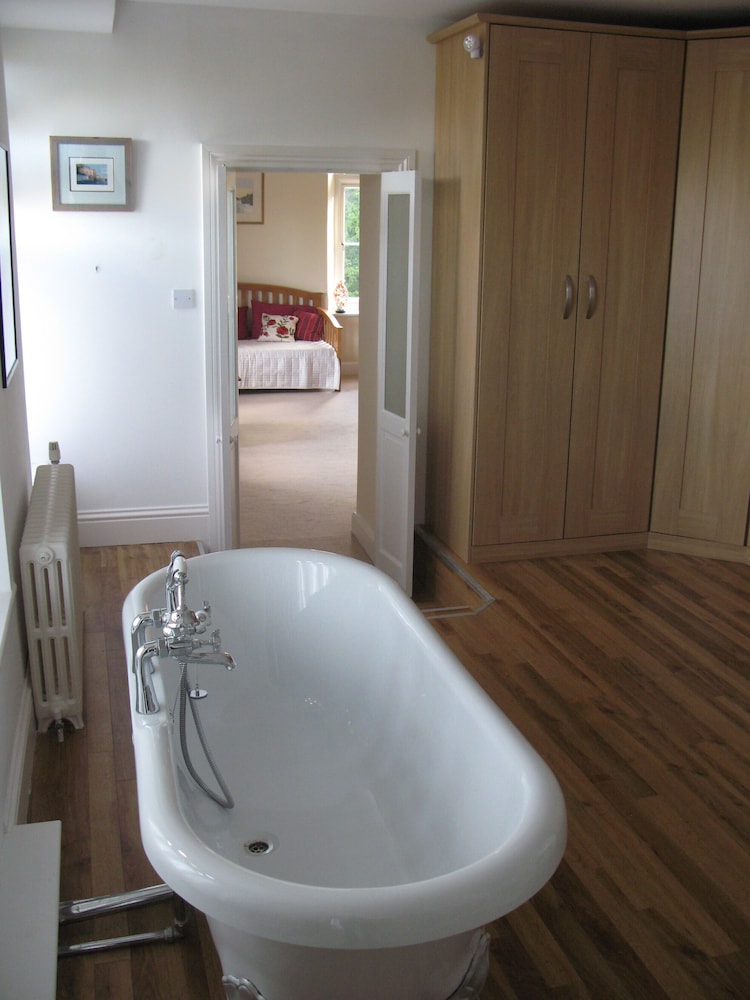 Ffarm Country House