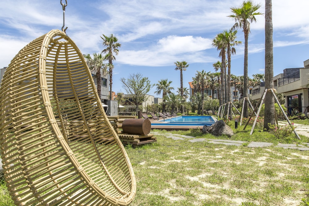 Leeum Island Spa & Pool Villa