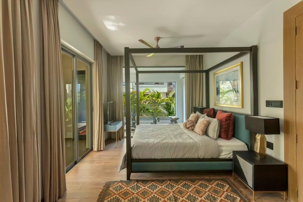Villa Polaris by Hireavilla 4BR w Pvt Heated Pool
