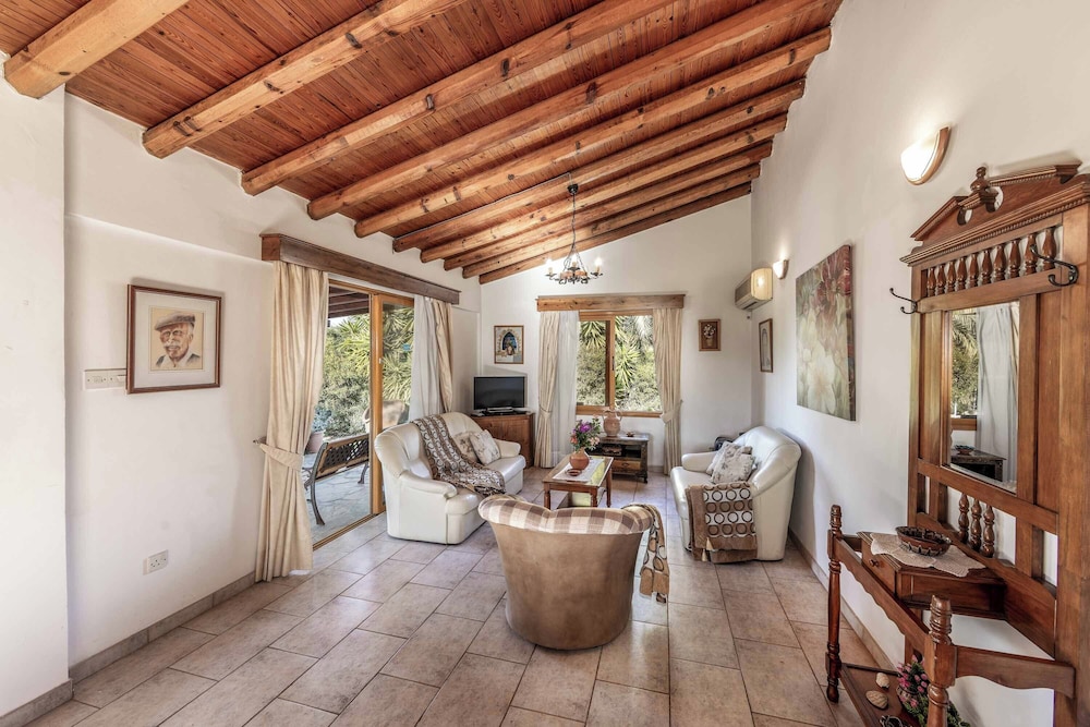 Coral Bay Cottage