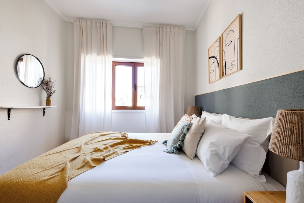 Breinr · Trendy and Spacious 3BR Family Home