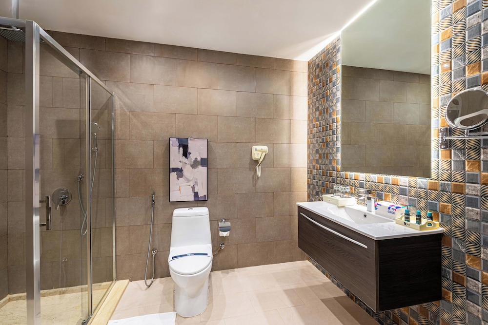 Renium Al Qairawan Resort - Riyadh