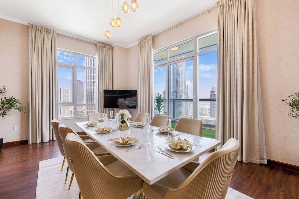 Durrani Homes - Alluring 5BR Penthouse with Burj Khalifa and Fountain View