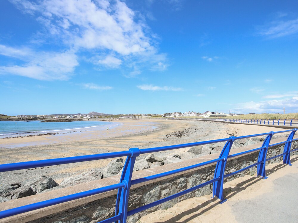 Tyn Towyn - The Stables view 3