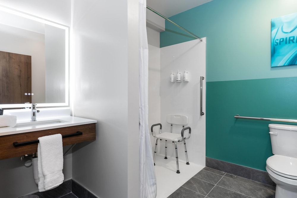 Wingate by Wyndham Geneva at SPIRE Academy