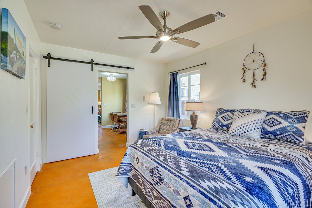 Ideally Located Tucson Townhome: 2 Mi to Downtown! view 3