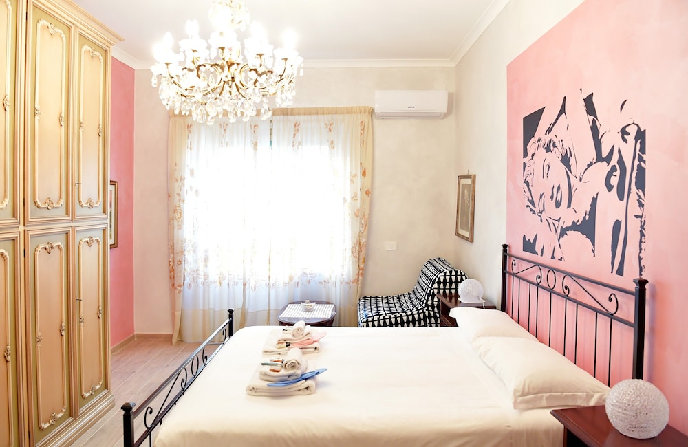 IzzHome La Signorina