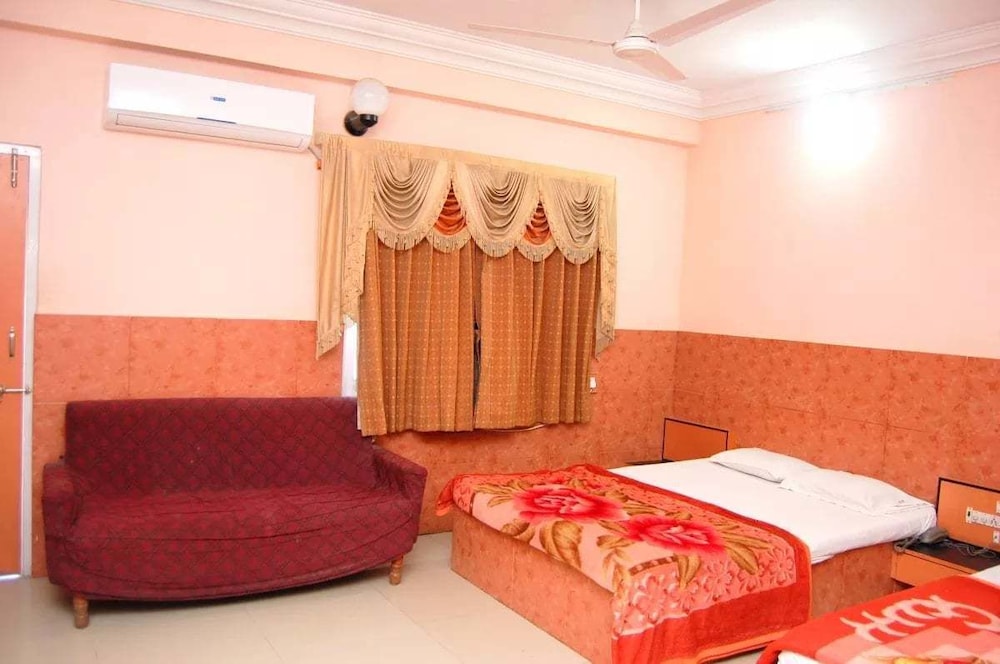 Hotel Meera