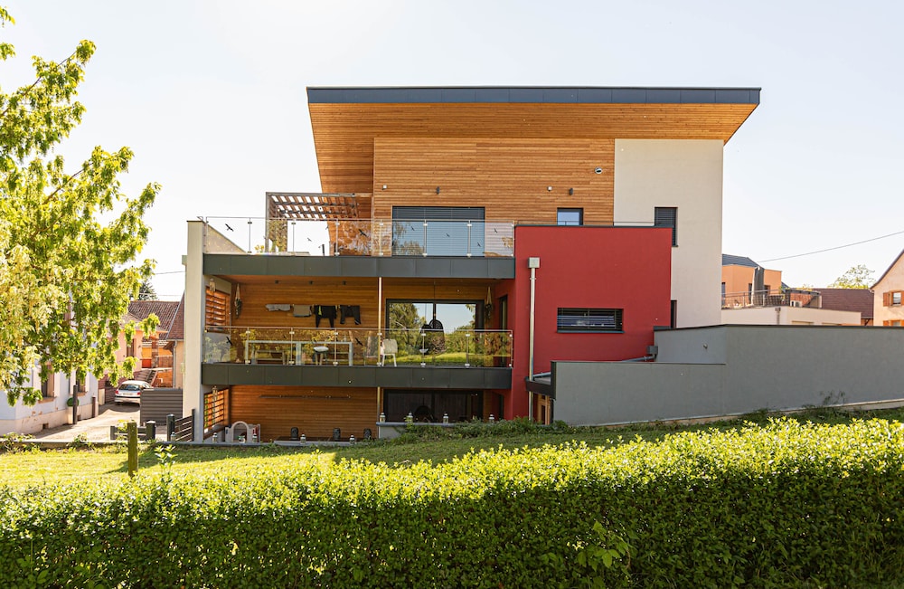 La Maison Devant La Prairie, 写真 147