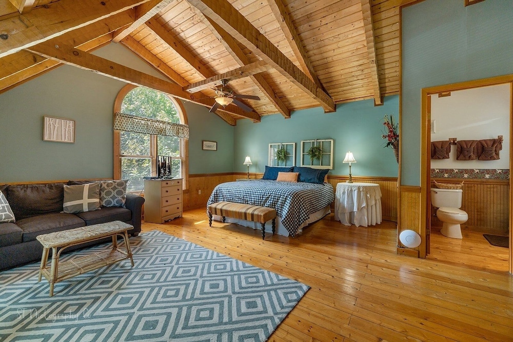 Sweet Magnolia 2 Bedroom Home