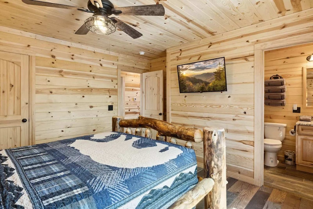 Mystic Cabin in Gatlinburg