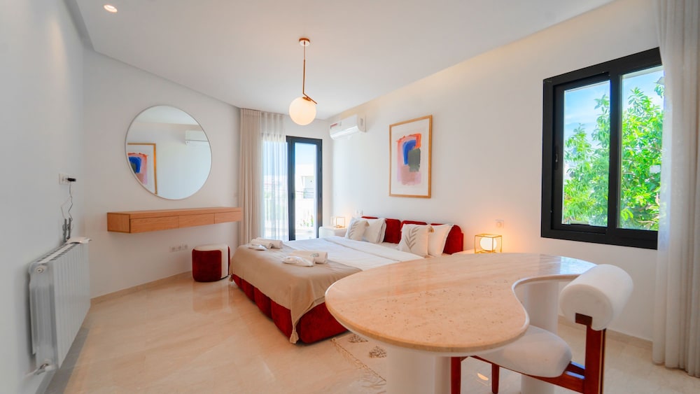 Villa Malaga Luxury for 10 in Central Marsa